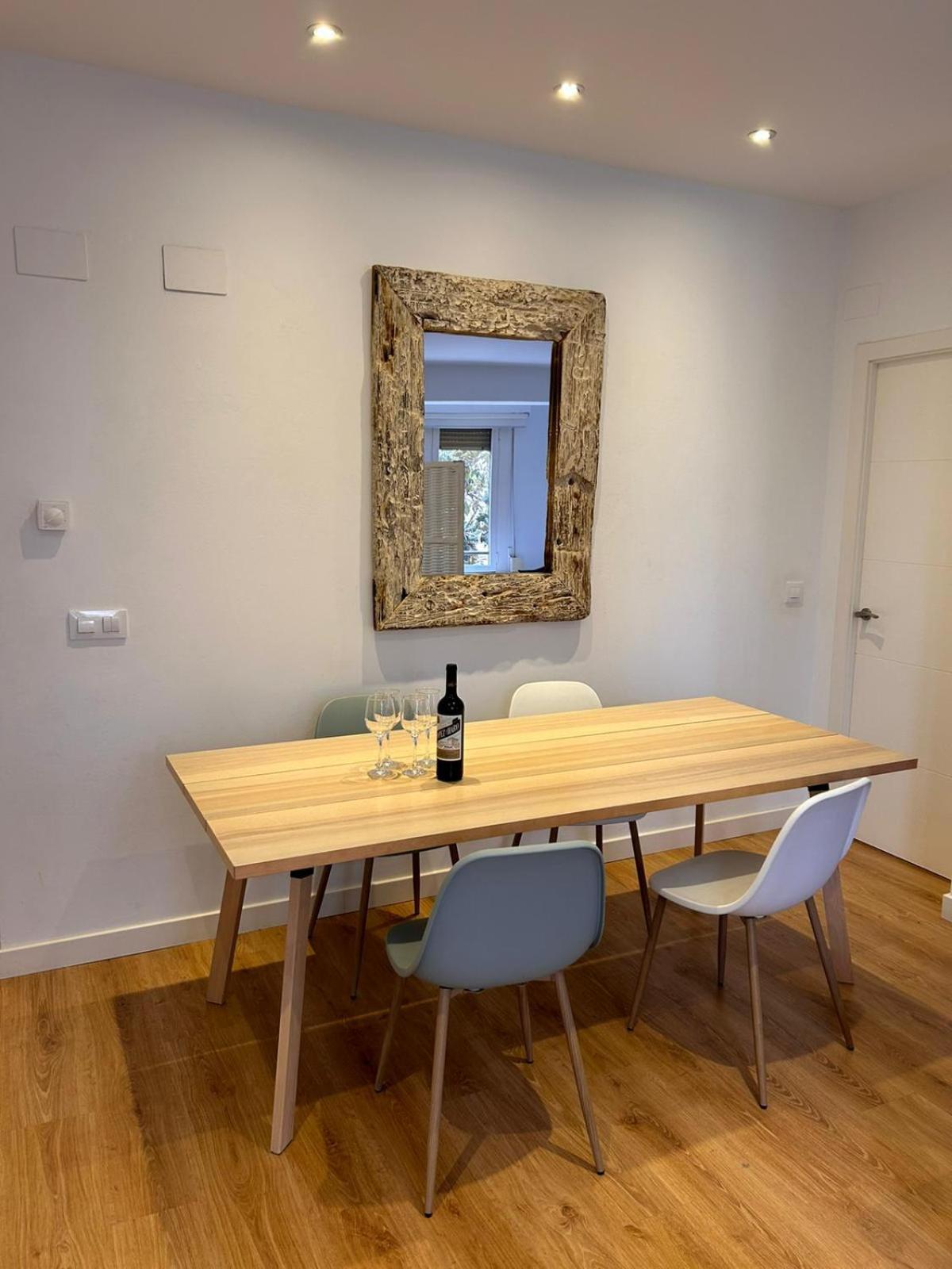 Hikari Centro Apartment Логроньо Екстериор снимка